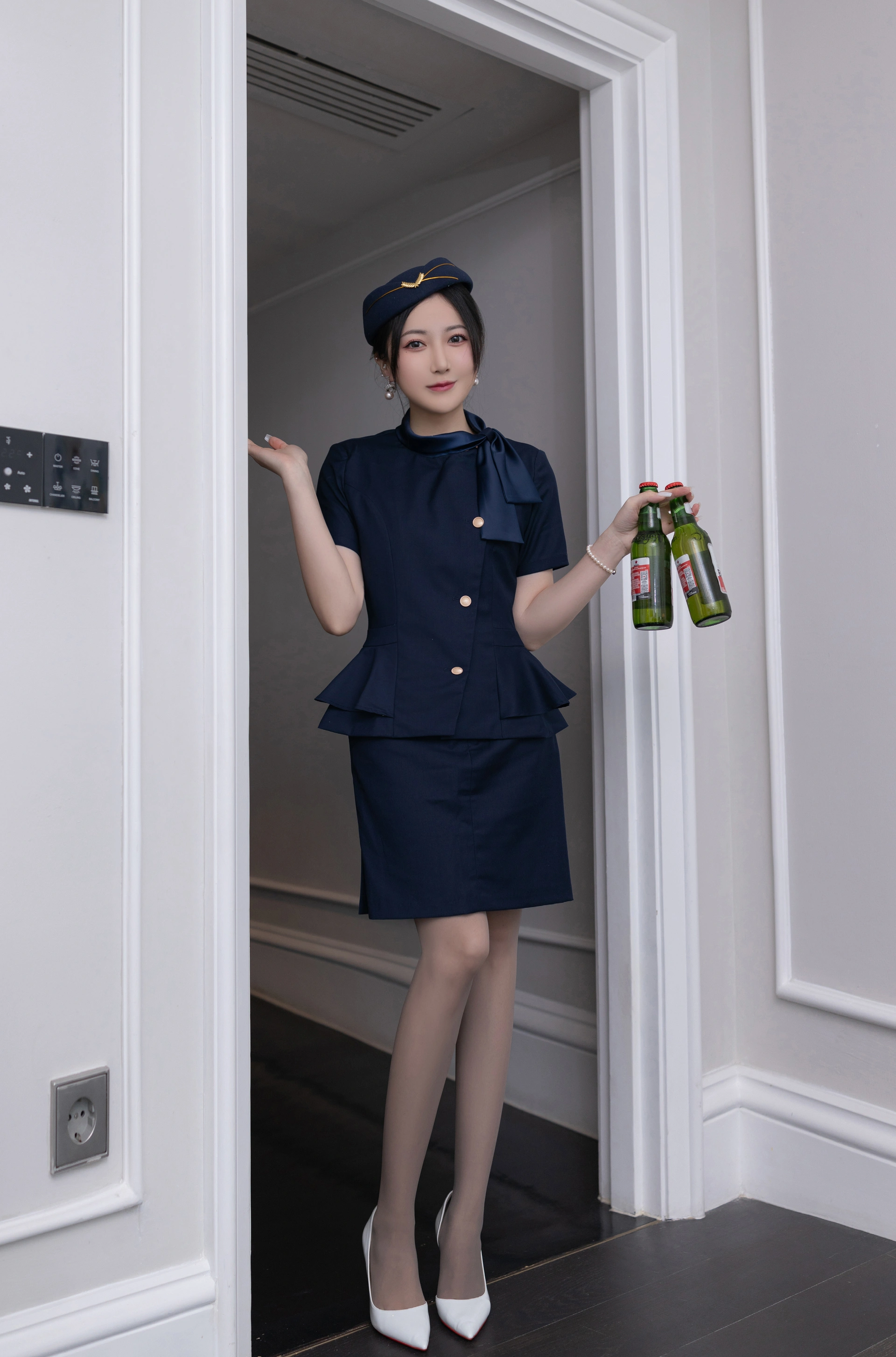 鱼子酱Fish（私拍）- NO.216《空姐制服》写真 1